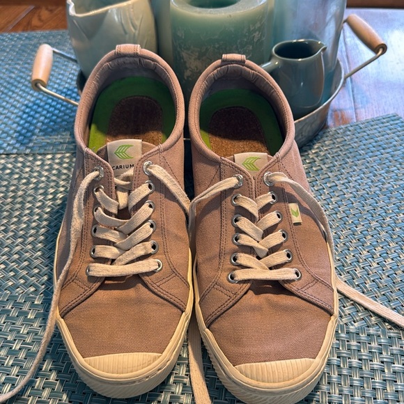 CARIUMA Oca Low Gray Canvas Sneakers - Size 11 - Picture 1 of 6